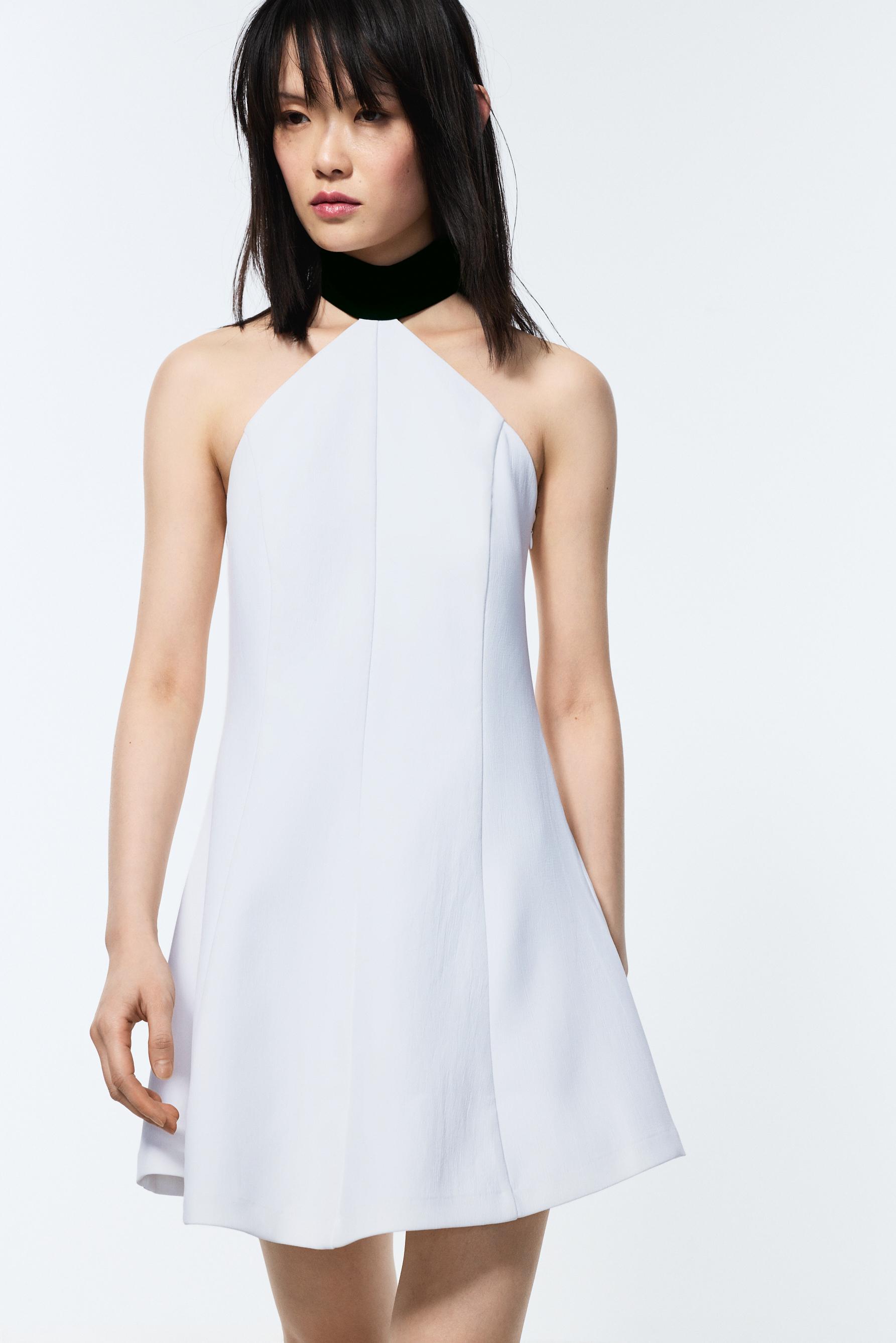 Vestido corto cuello halter