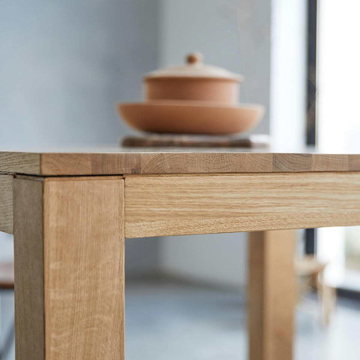 EDEN - Table en chêne massif 2-4 pers