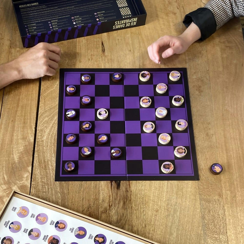 - Jeu de dames inspirantes bois violet