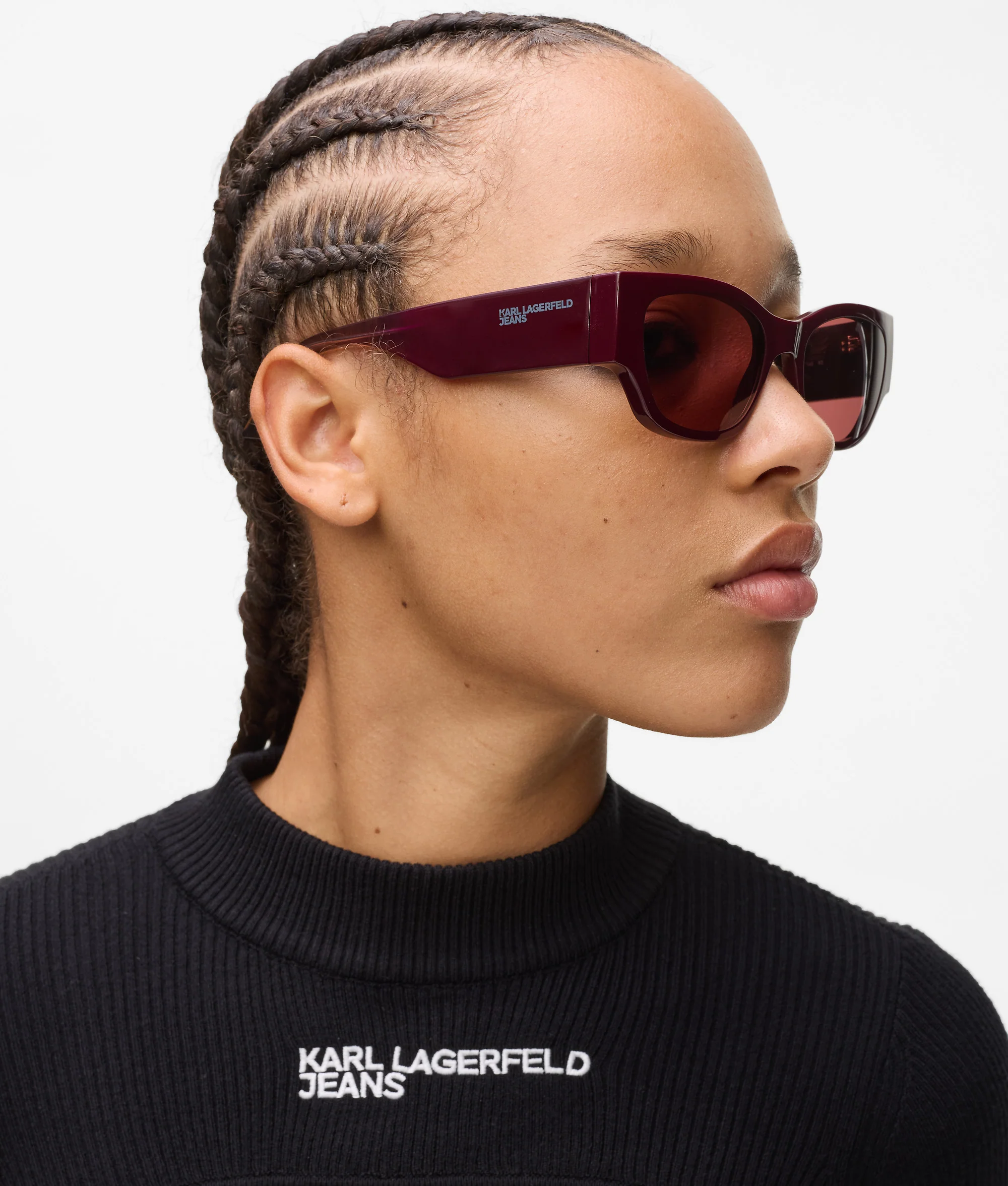 Lunettes de soleil avec branches profondes