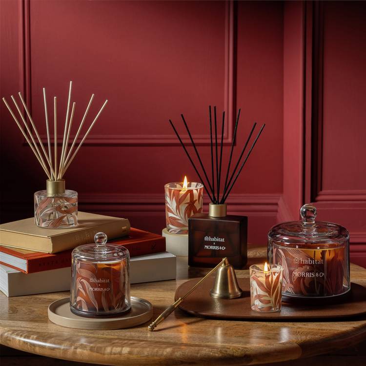 Habitat x Morris & Co.Small Candle - Oak & Fallen Acorn