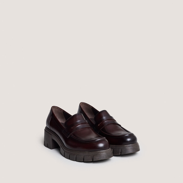 Mocassins à semelles crantéesen cuir brun rouge | ARON