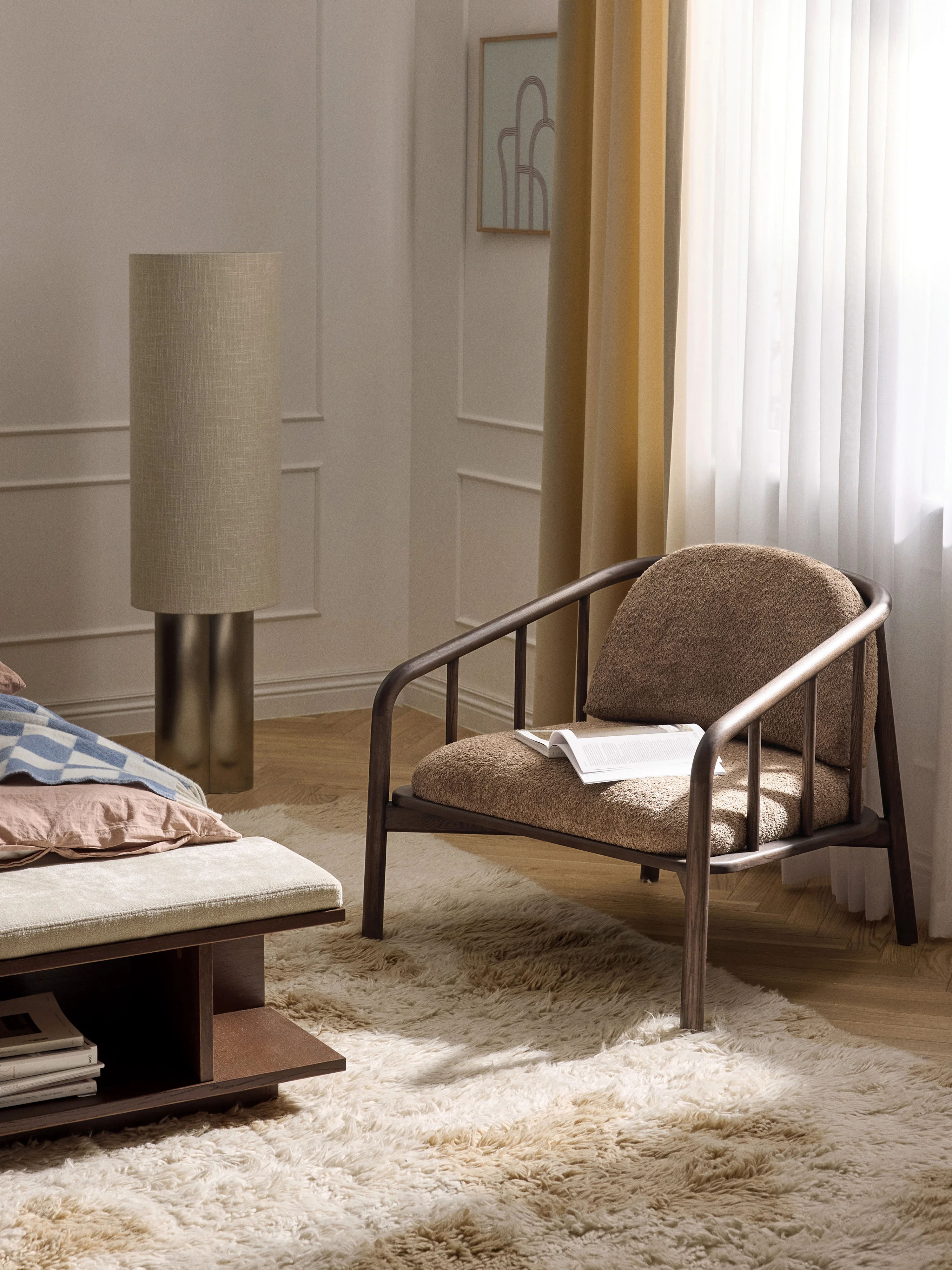Loungesessel Balin aus Eschenholz mit Teddy-Polsterung