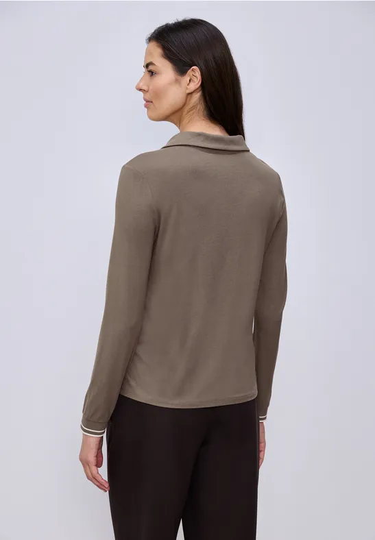 Shirt mit College-Details