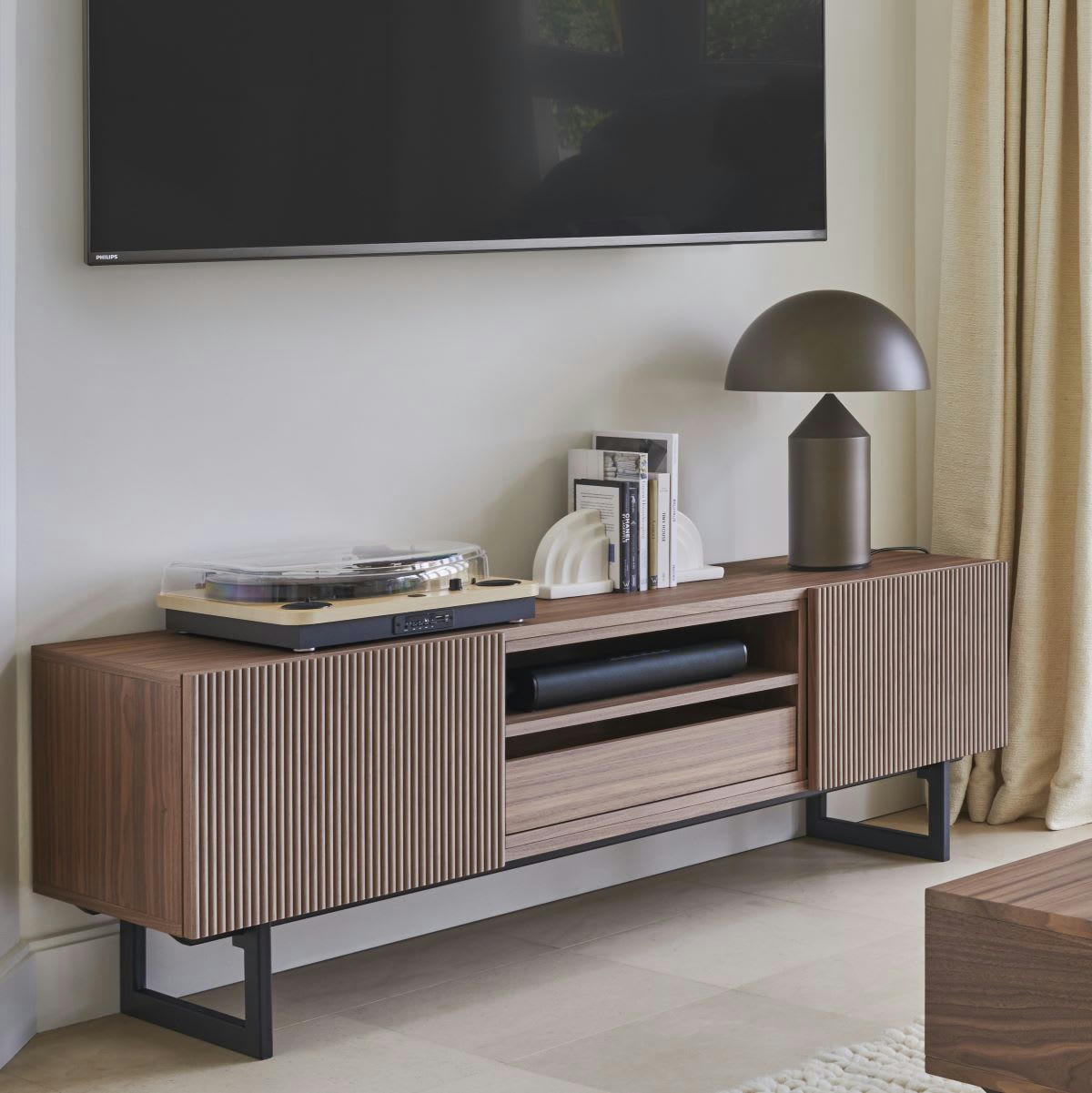 CANNES - Meuble TV en noyer 2 portes 1 tiroir