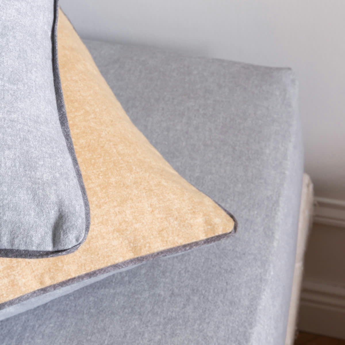 DOUCEUR - Drap housse en flanelle coton  uni gris 160x200cm