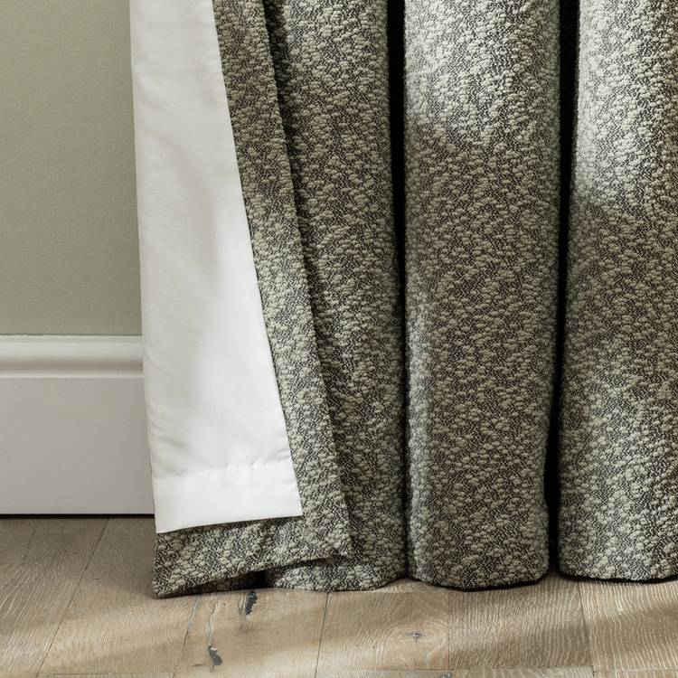 Habitat Blackout Lined Eyelet Curtains - Green - 117x137cm