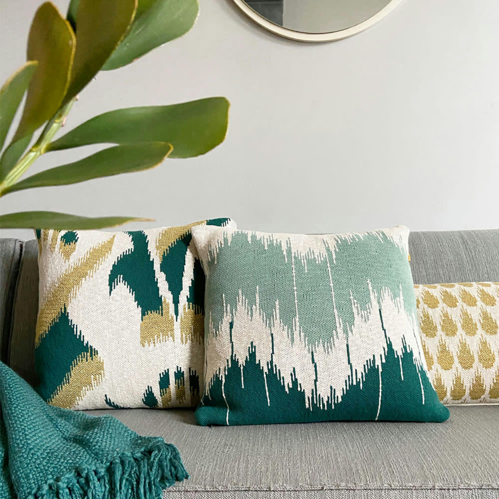 VAGUE - Coussin vague tricoté vert 50x50