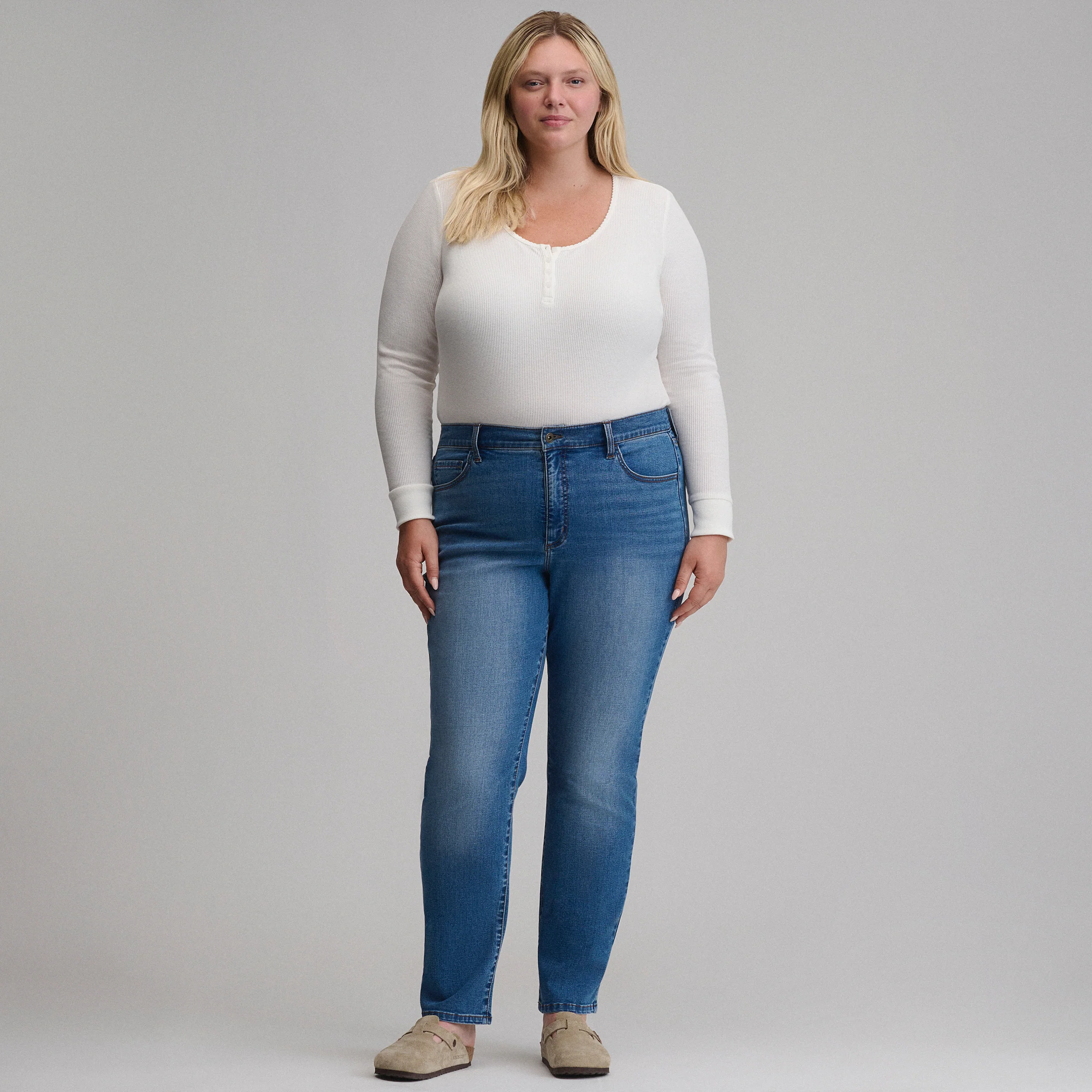 Women's Venture Stretch High-Rise Straight Leg Jeans
