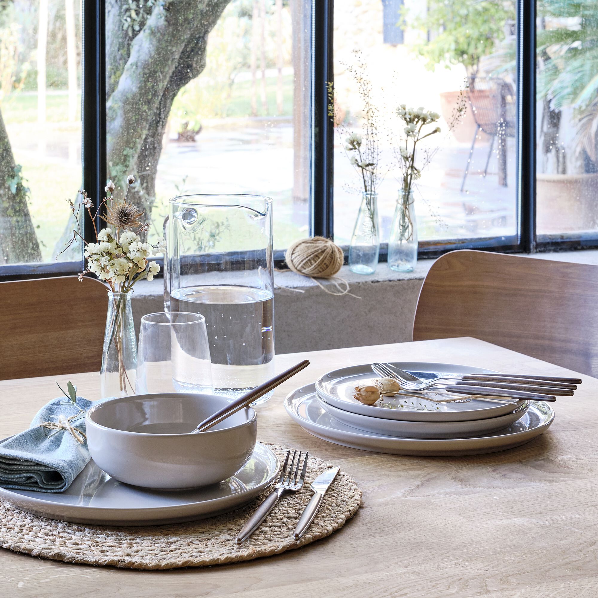 SELMA - Assiette plate en faïence D28cm - beige alpilles