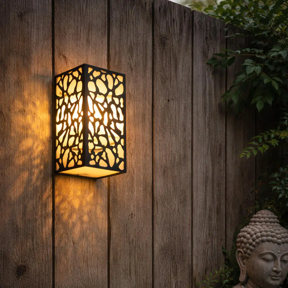 Qazqa wandlamp met glas nicole zwart e27