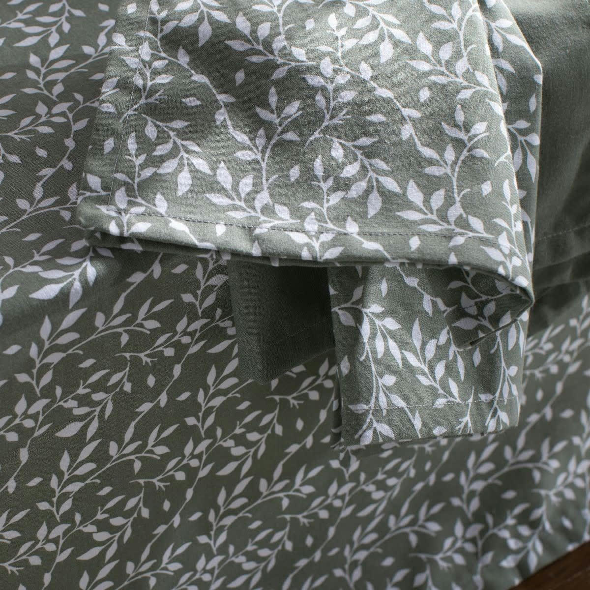 - Nappe en Polyester Vert 140x240 cm