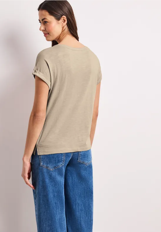 T-Shirt mit Rundhals und Knopfdetails