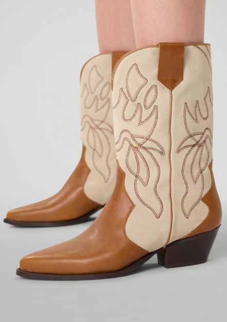 Cognac leren cowboy laarsjes met suède details