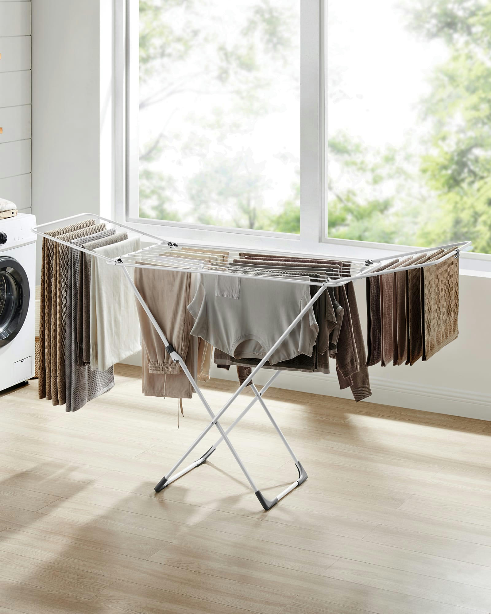 - Étendoir à linge pliable en acier blanc