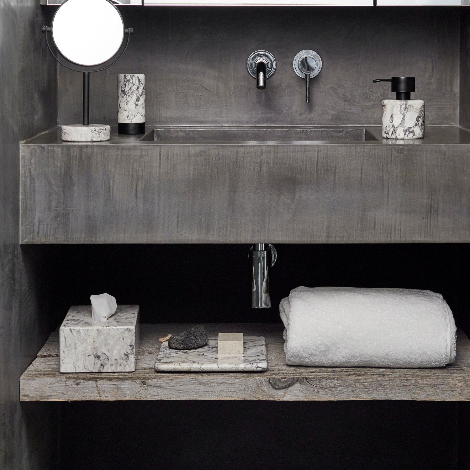 Aquanova Nero Spiegel - Alba