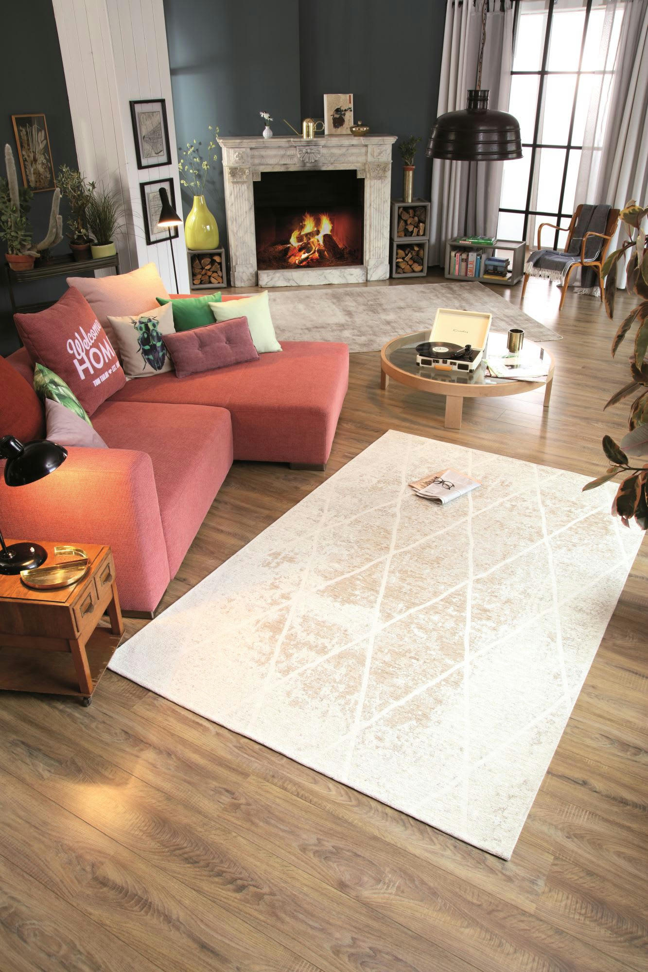 FINE LINES - Tapis graphique et brillant tissé machine Beige 190x290 cm