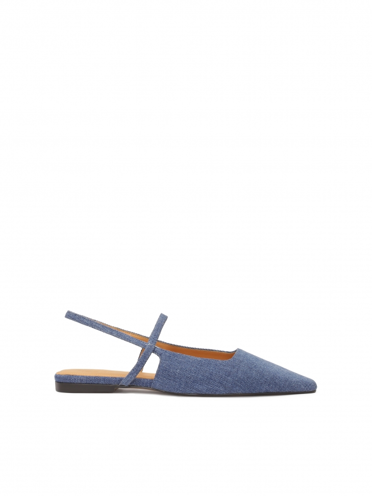 Flat denim pumps with elongated nose