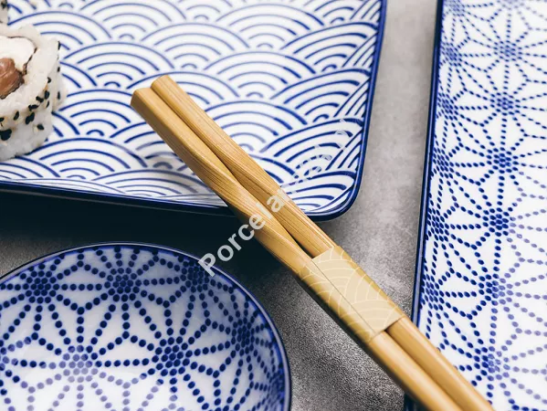 Zestaw do sushi dla 2 osób (4 el.) z pałeczkami Tokyo Design Studio - Nippon Blue 15330