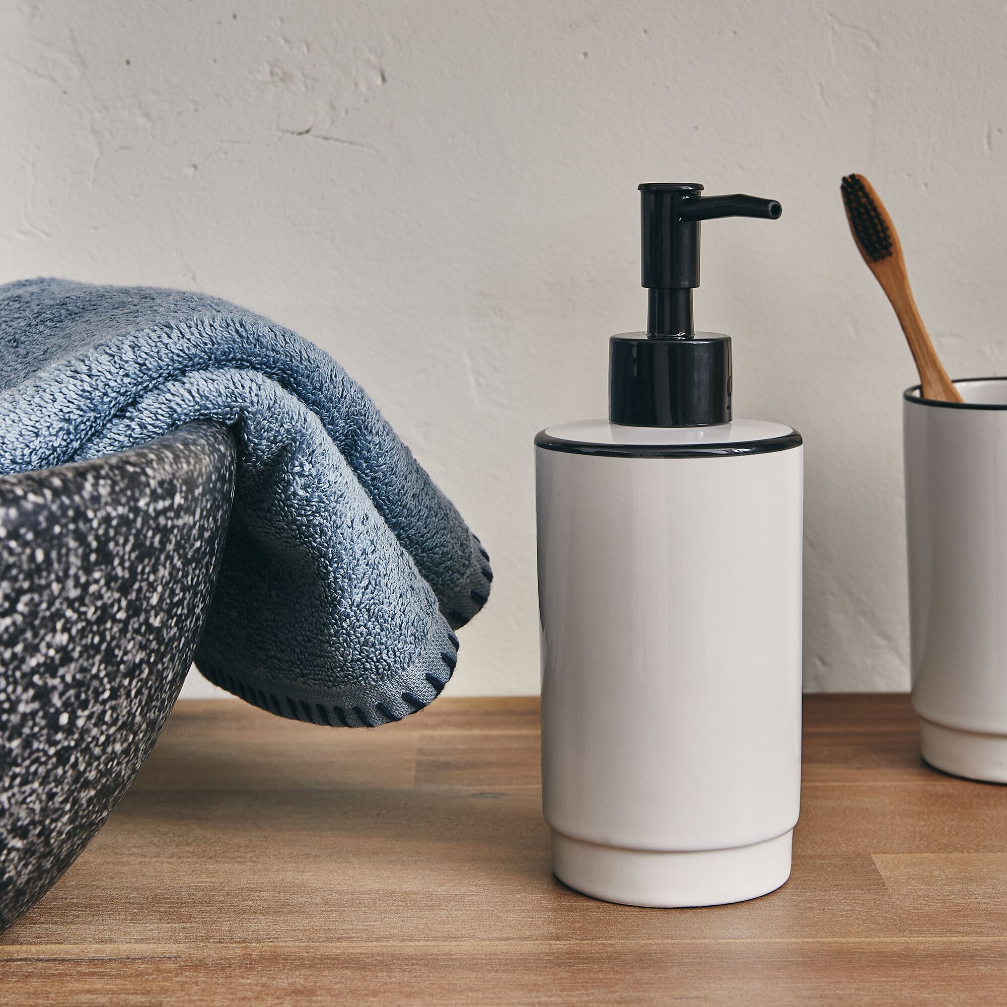 DIVI - Set de salle de bain en grès - noir et blanc