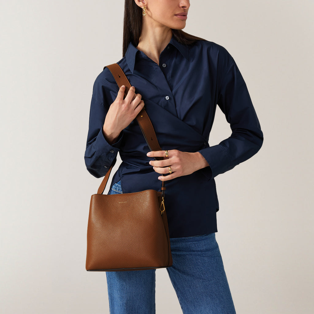 Dukes Place - Medium Compartment Crossbody