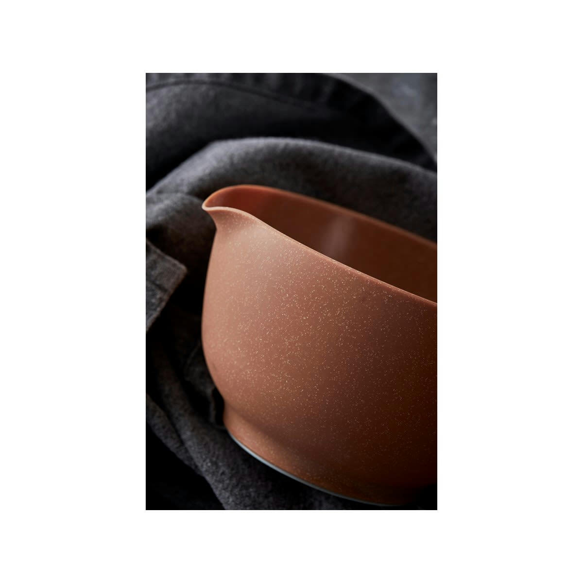 MARGRETHE - Saladier en plastique orange clair