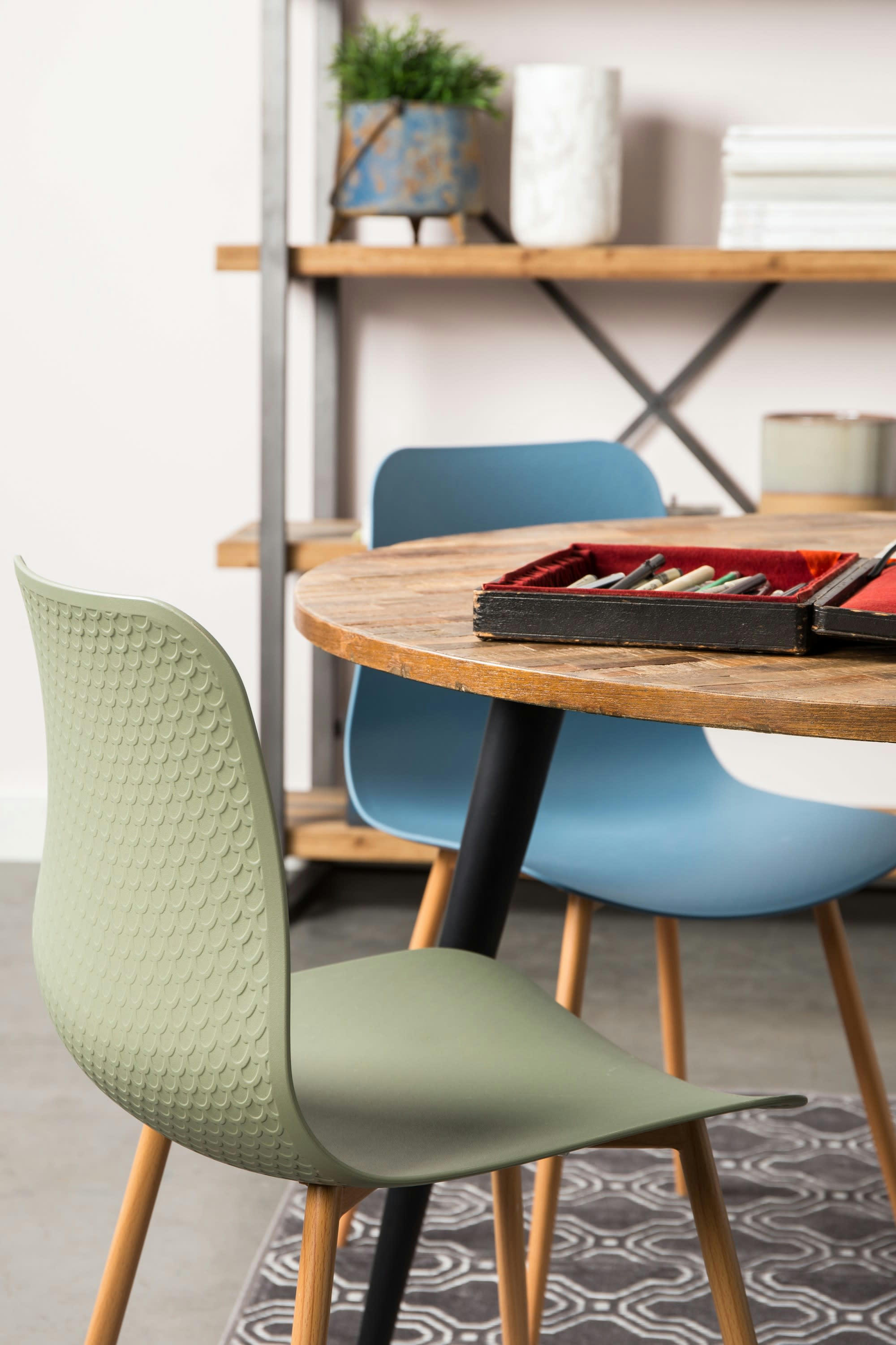 LEON - Chaise en polypropylène vert