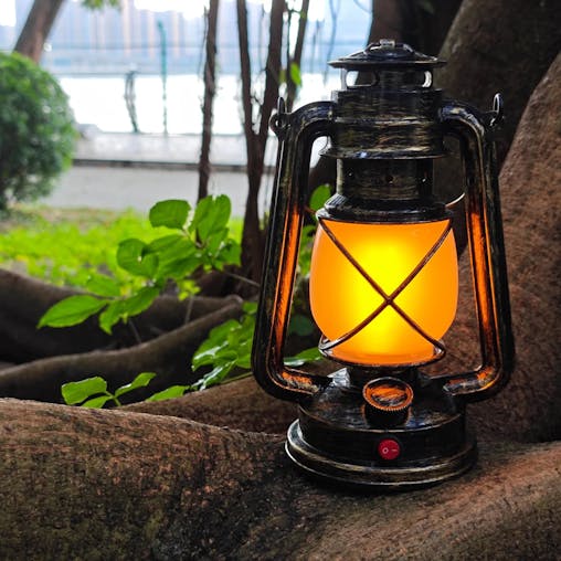 NNEOBA Vintage LED Metal Hanging Lantern