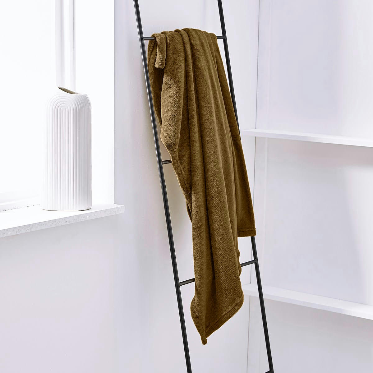 ESSENTIAL - Plaid uni en Polyester Bronze 125x150 cm