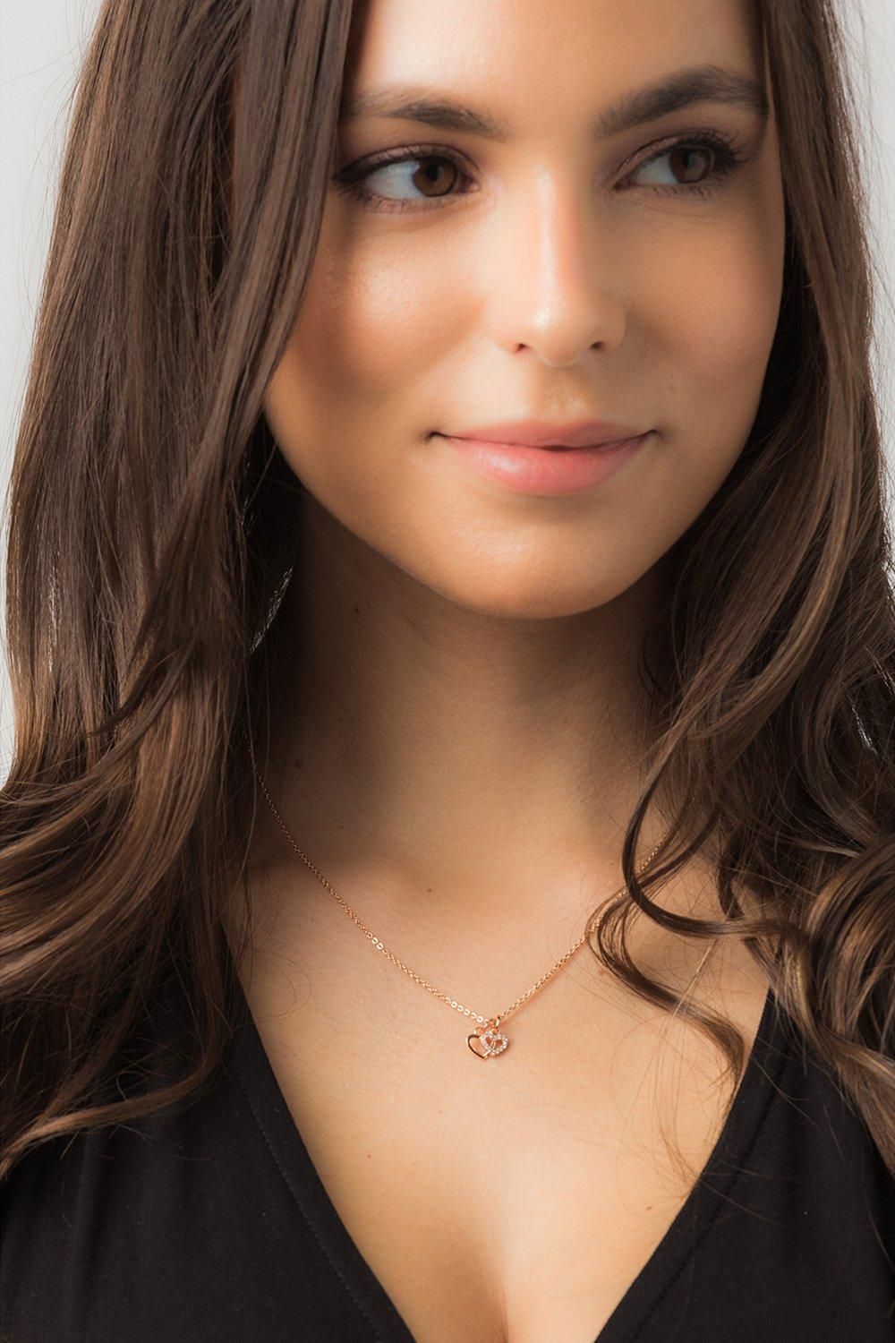 Pure Luxuries London Gift Packaged 'Onasis' 18ct Rose Gold Plated 925 Silver Heart Necklace