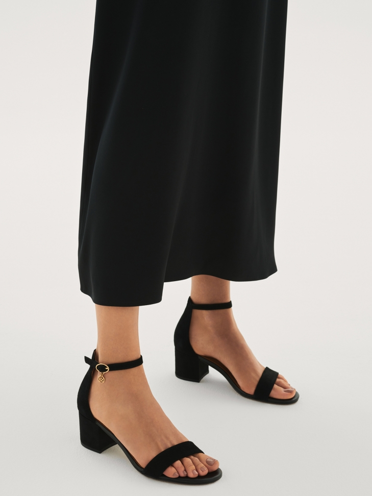 Ladies' black sandals