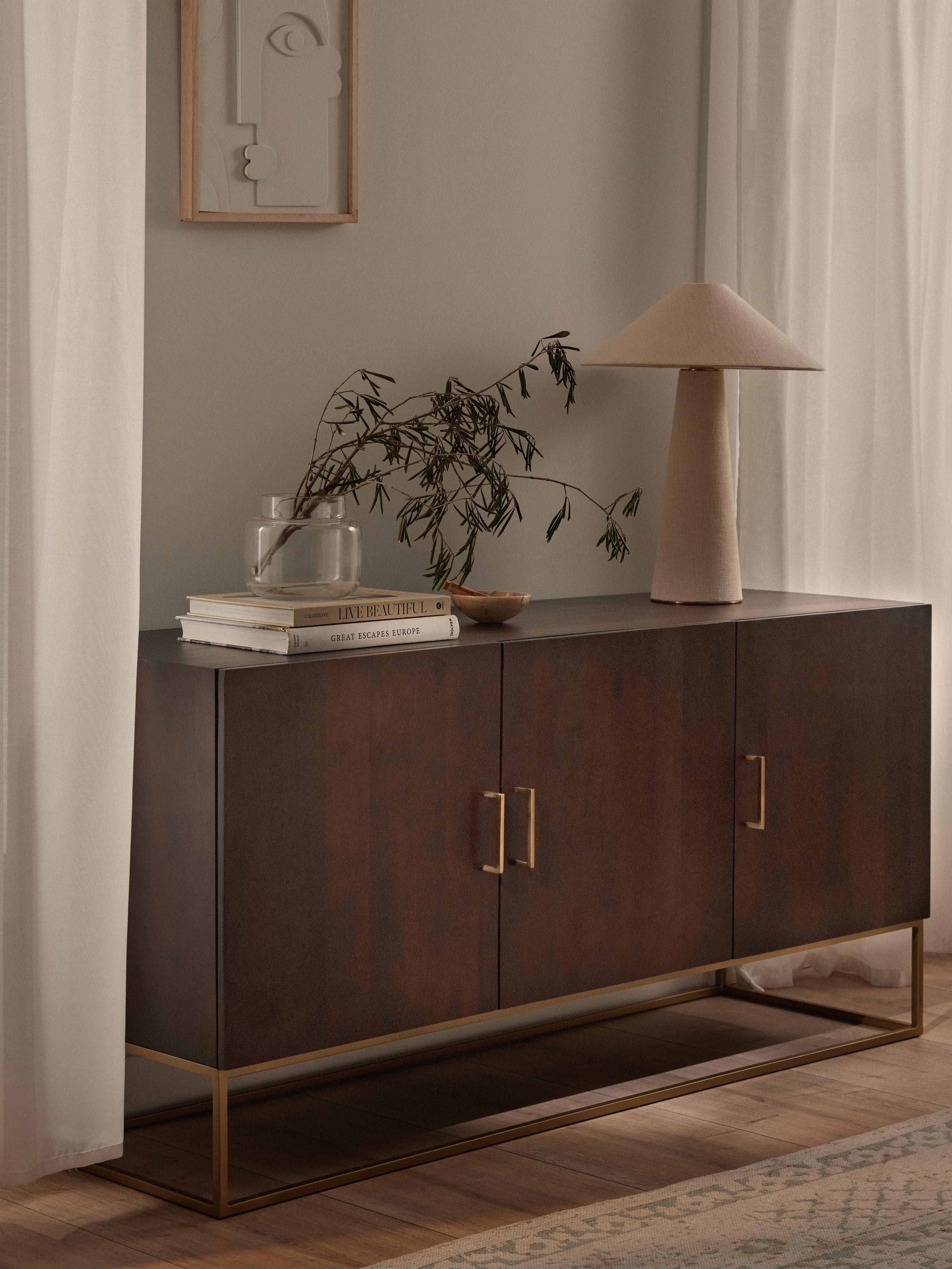 Sideboard Lyle aus Mangoholz