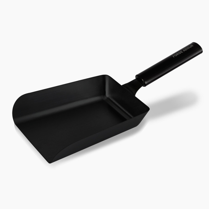 Spatule à bords relevés avec revêtement en titane FORGE ADOUR