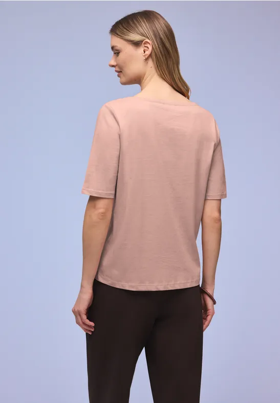 Shirt mit U-Boot-Ausschnitt