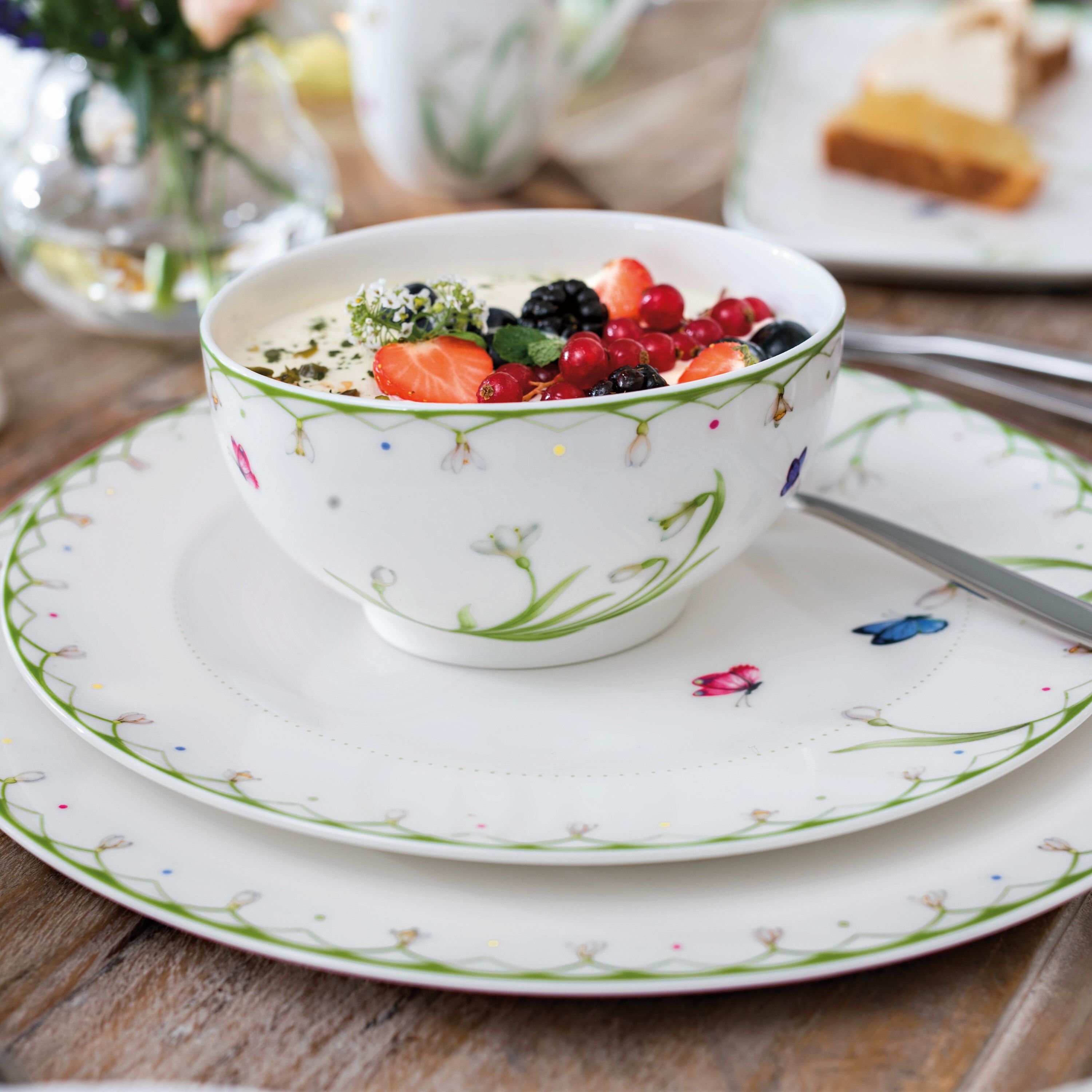 Colourful Spring Serving/ Under Plate - Green, 12.6'', Premium Porcelain