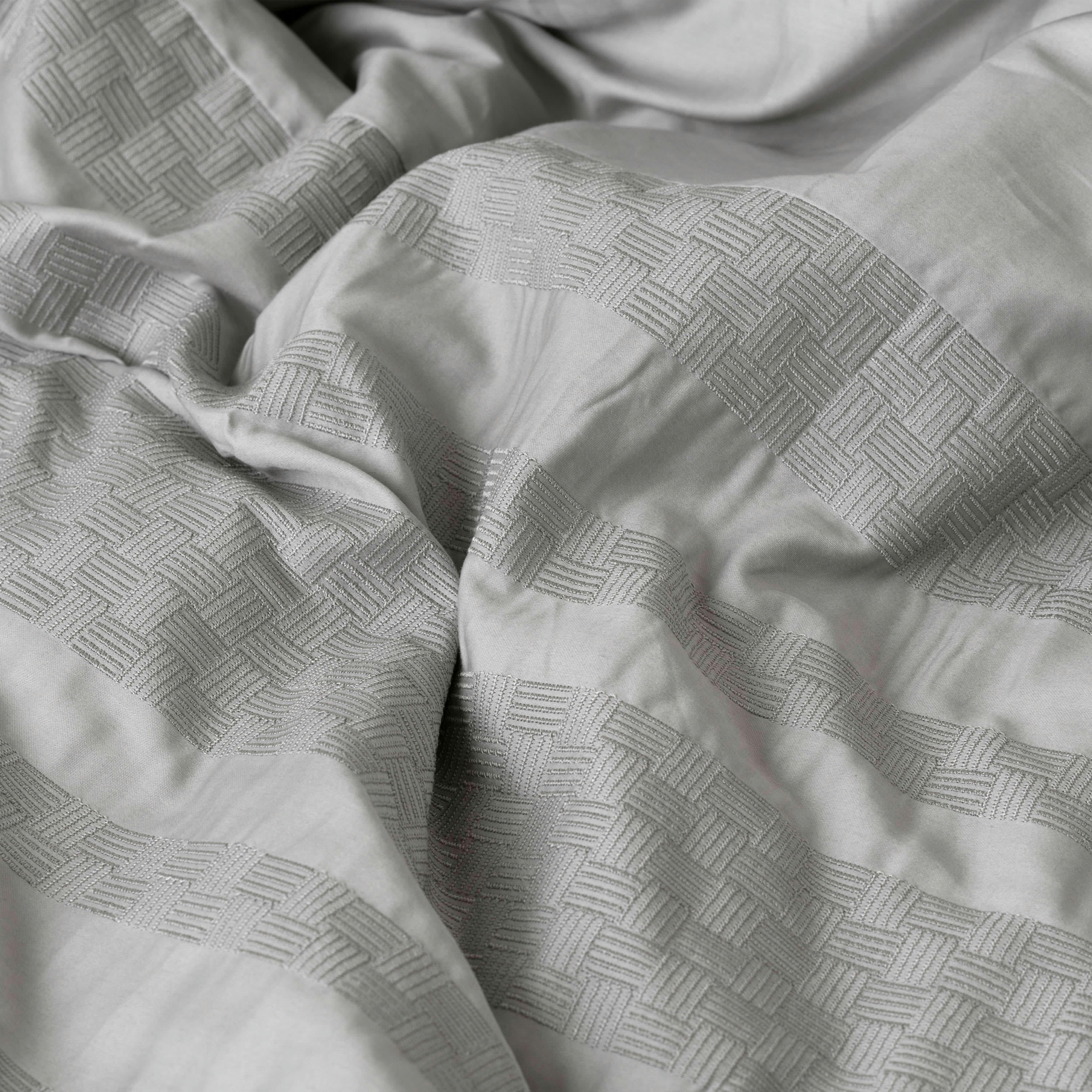 TITANE - Housse de couette Imprimé brodé gris 200 x 200 cm