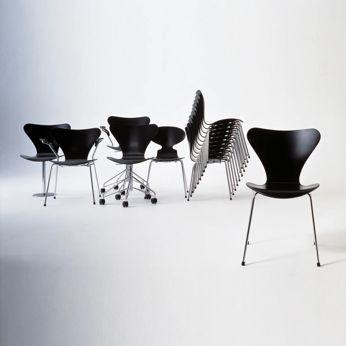 Fritz Hansen - Serie 7 Stuhl Chrom