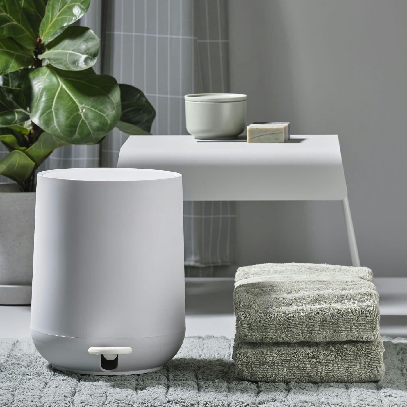 NOVA - Poubelle à pédale medium 5L