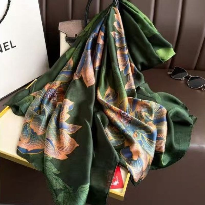 PEACH ACCESSORIES Emerald Green Floral Satin Feel Scarf