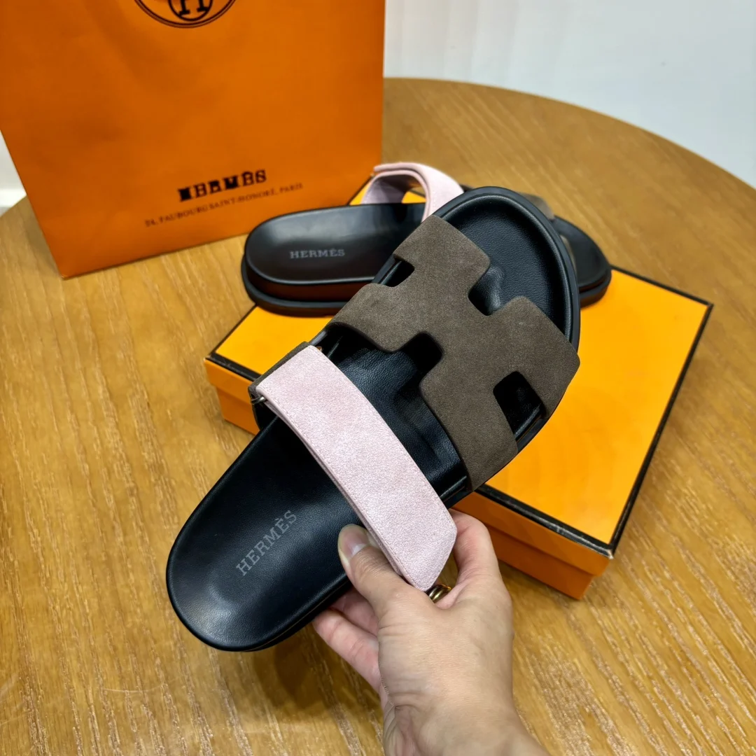 Hermès Chypre leather sandals