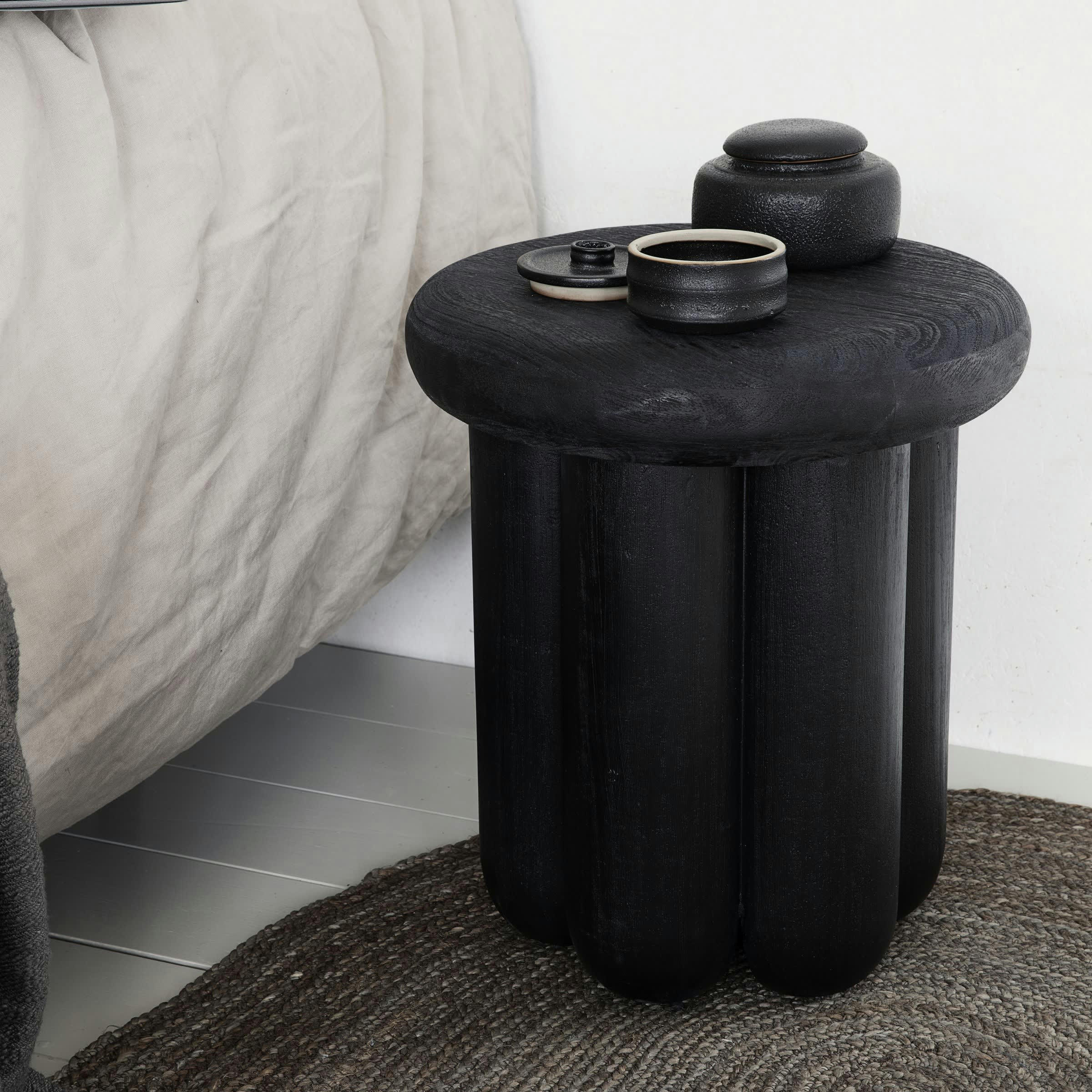 PHANT - Table d'appoint en bois noir