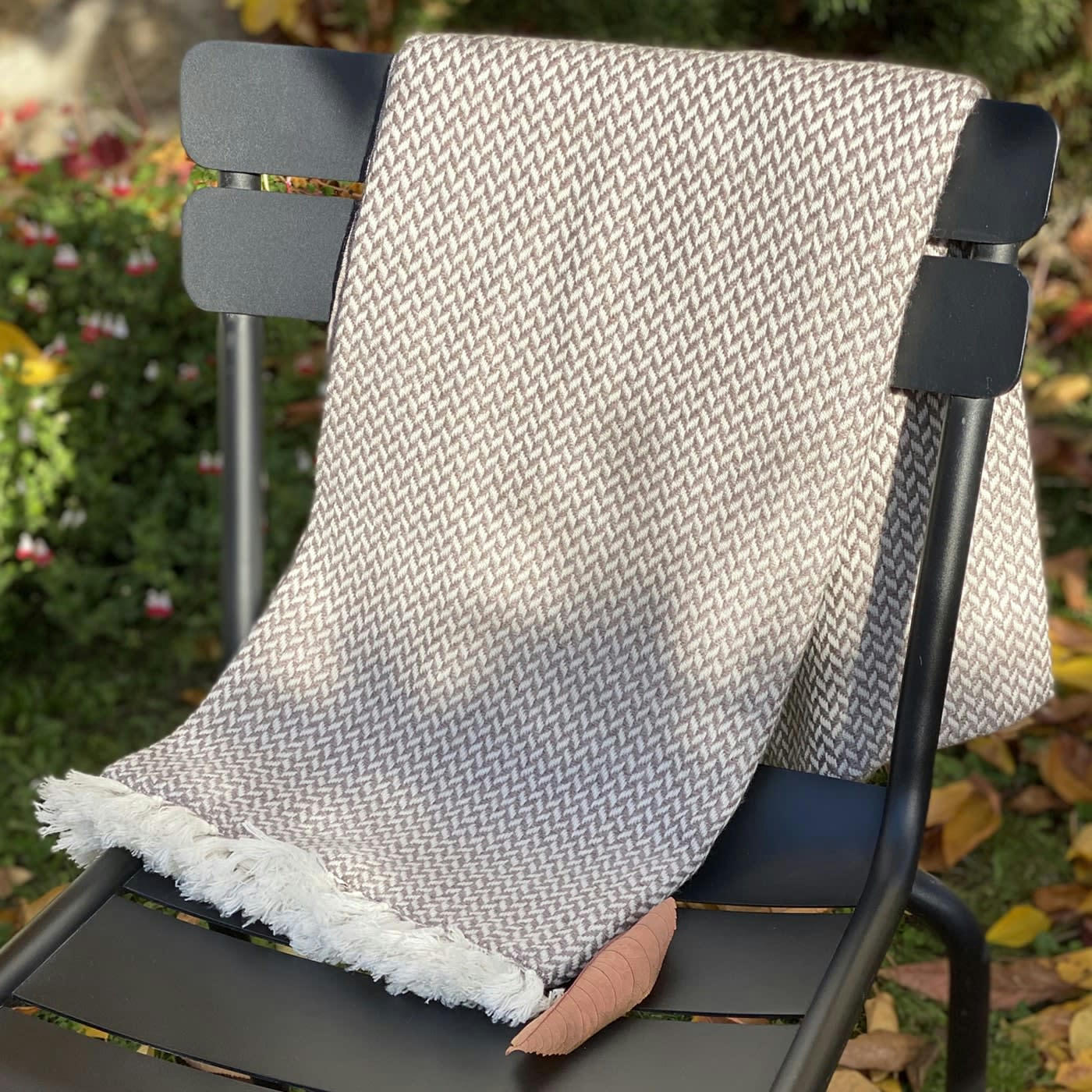 - Plaid cachemire et laine petits chevrons marron glacé 130 x 230 cm