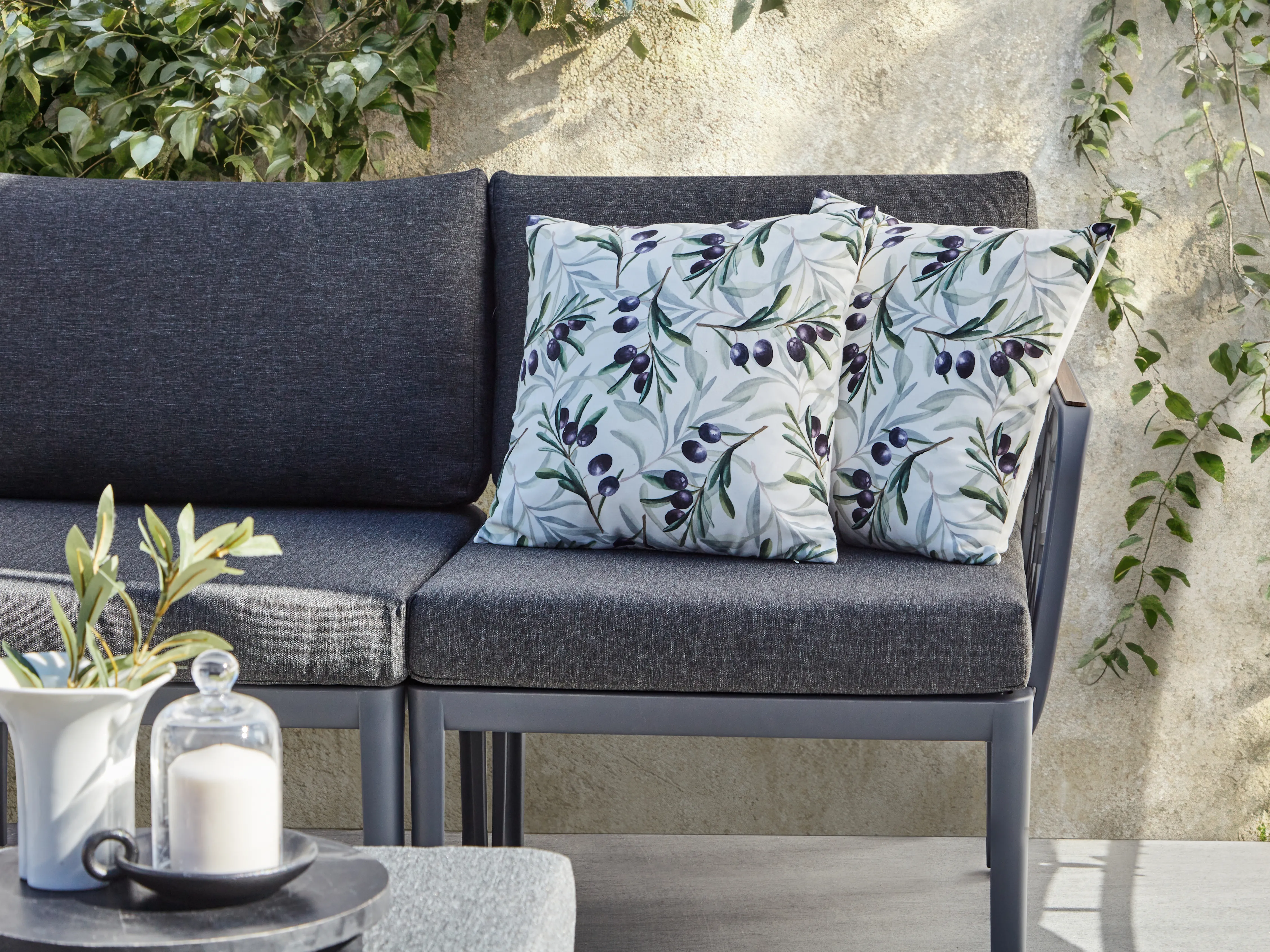 Set of 2 Outdoor Cushions TRANQUI Plant Pattern 45 x 45 cm Multicolour