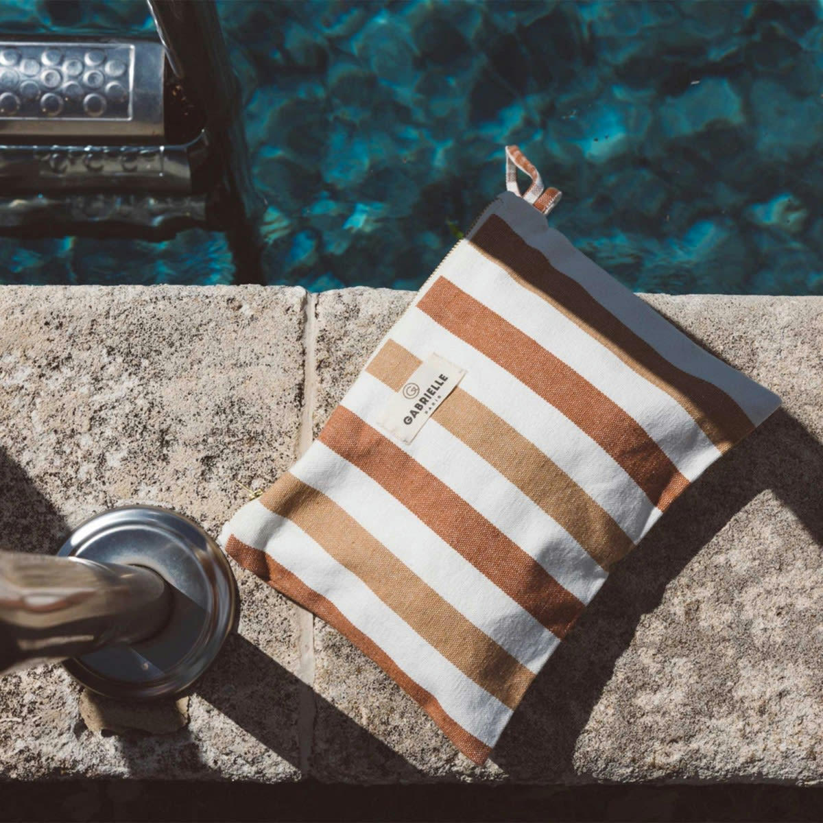 ESCALE PLAGE - Pochette avec anse en coton imprimé rouge