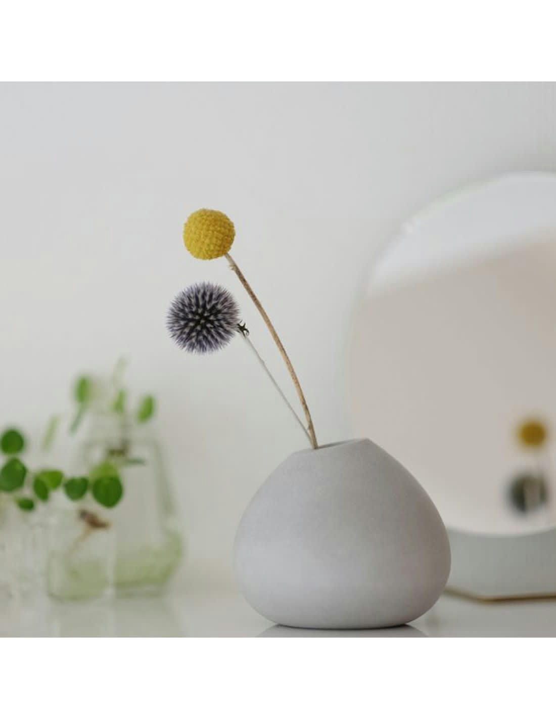 BRUT - Soliflore en béton beryl green