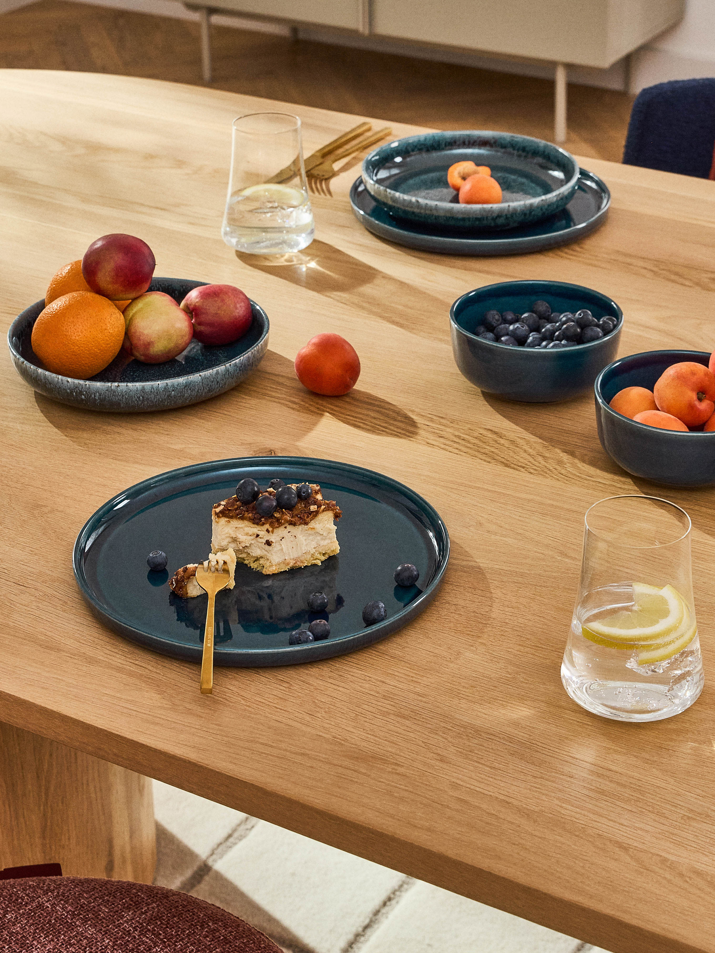 Handgefertigtes Geschirr-Set Ethel mit reaktiver Glasur, 4 Personen, 12er-Set