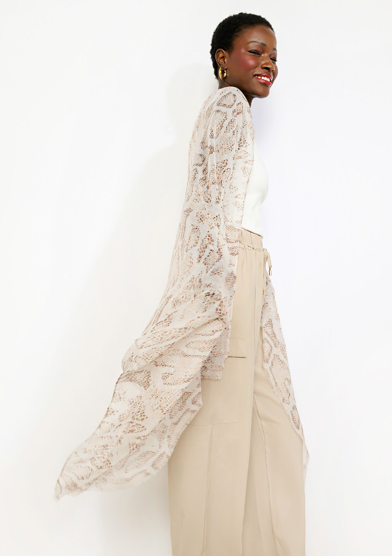 Luchtige sjaal met reptielprint