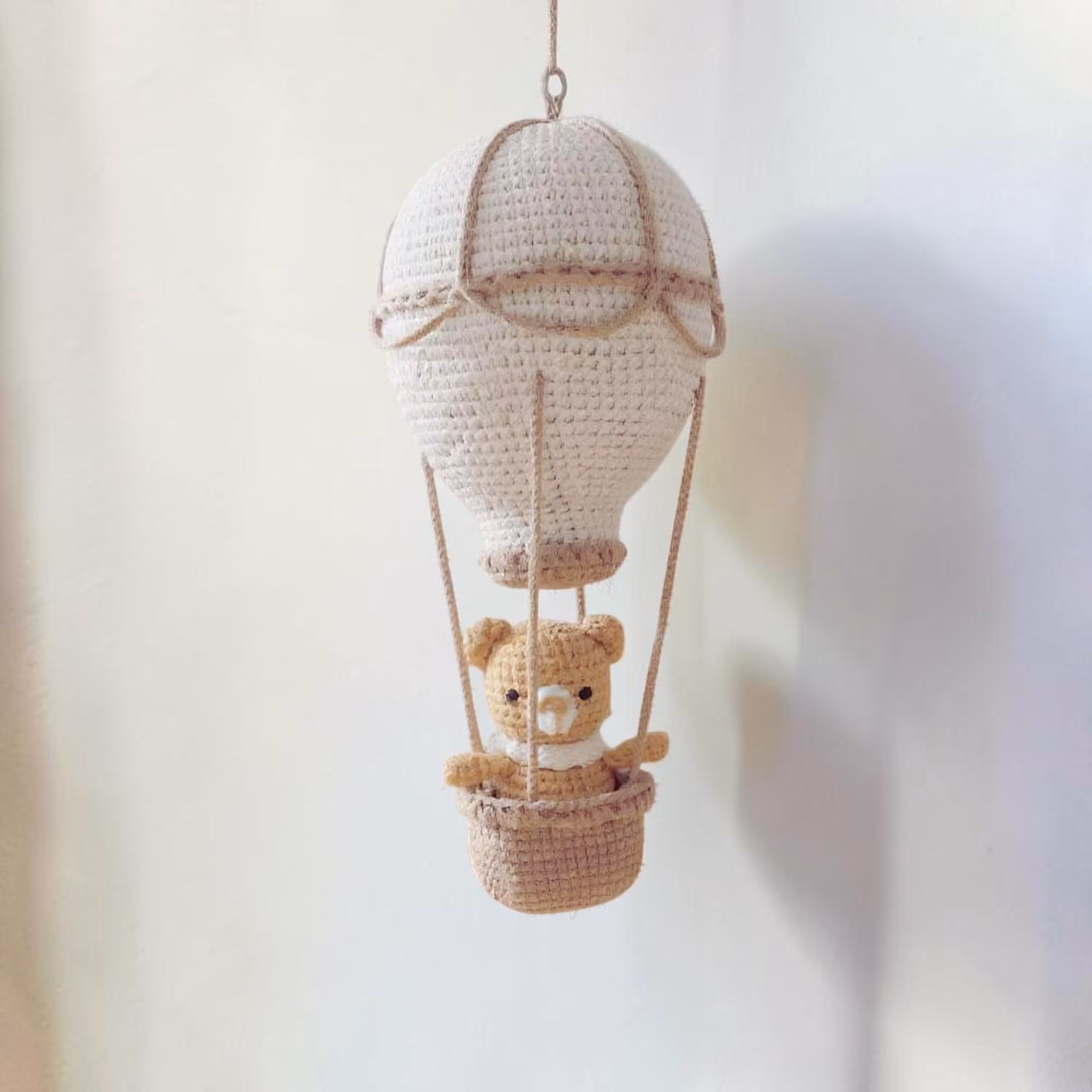 Crochet Hot Air Balloon Nursery Decor Handmade Baby Mobile Boho Wall Hanging Teddy Bear Nursery Decoration Baby Shower Gift
