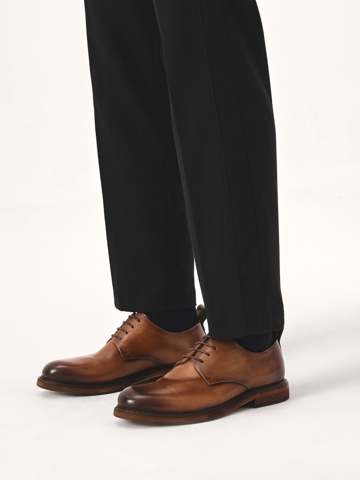 Shaded brown men's shoes