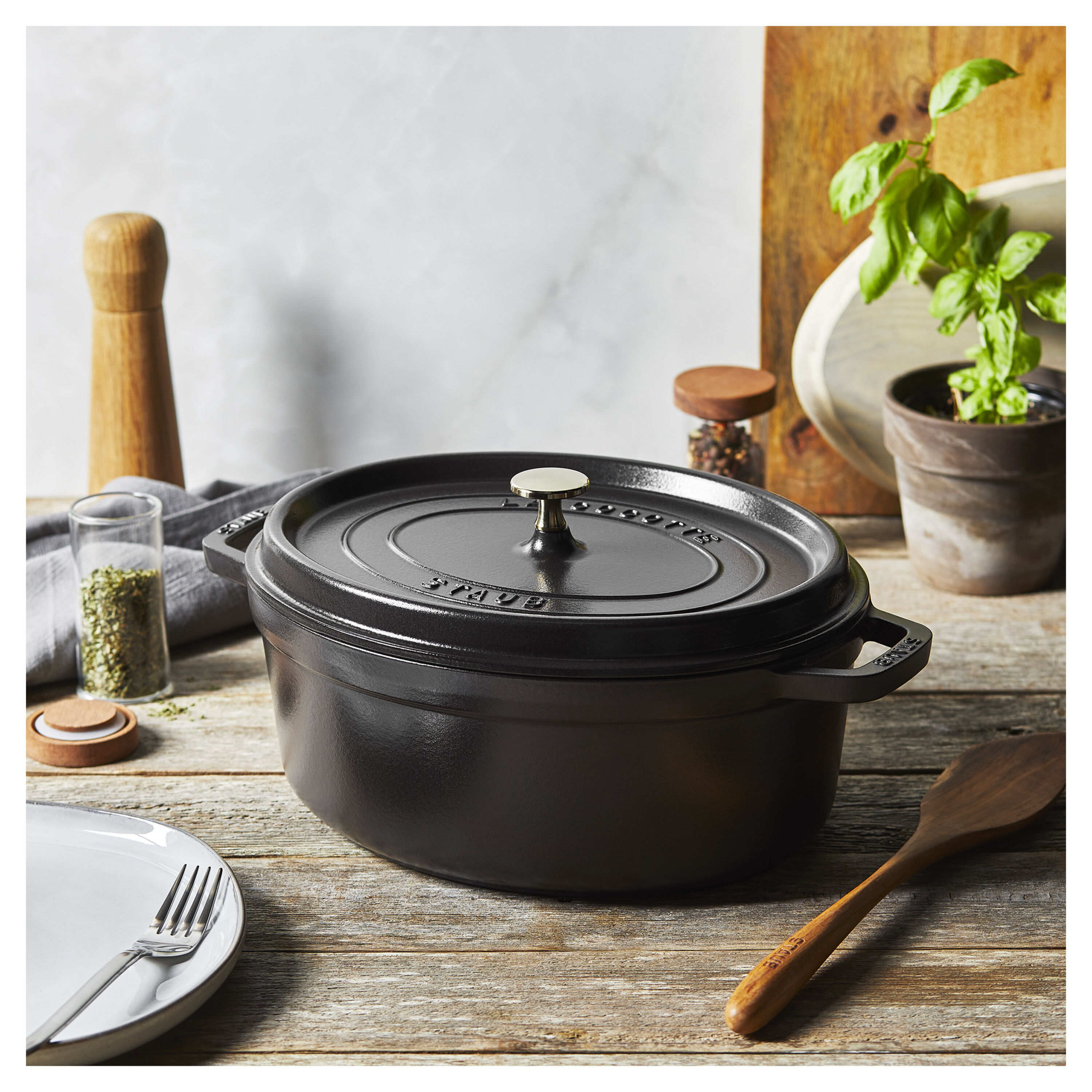 31 cm oval Cast iron Cocotte black